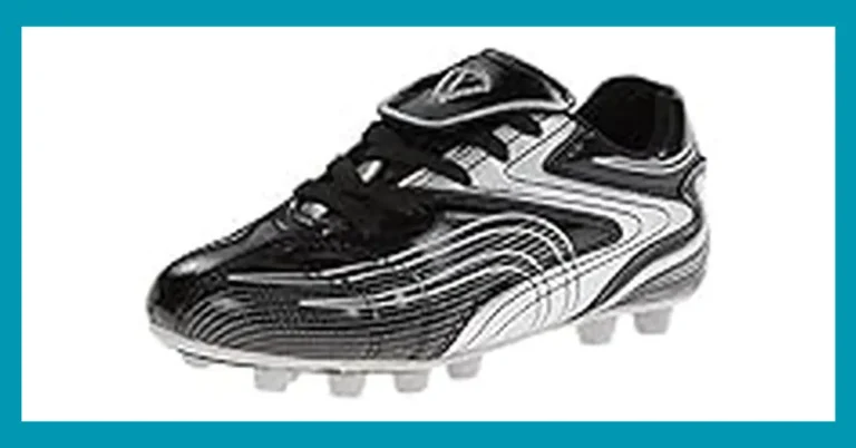best soccer shoes for strikers